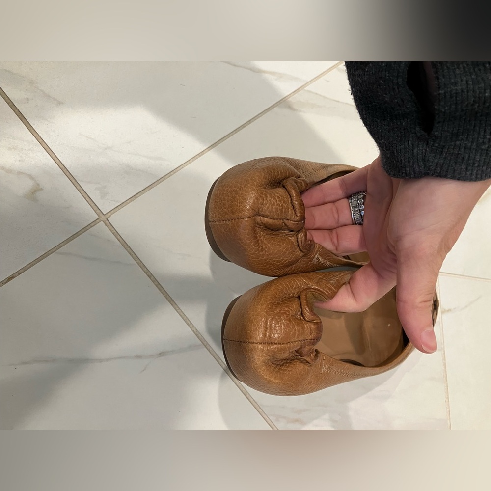 Tory Burch flats size 7 camel pebbled leather - Picture 4 of 6